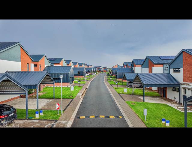 3 BEDROOM TOWNHOUSE FOR SALE IN KYA SANDS